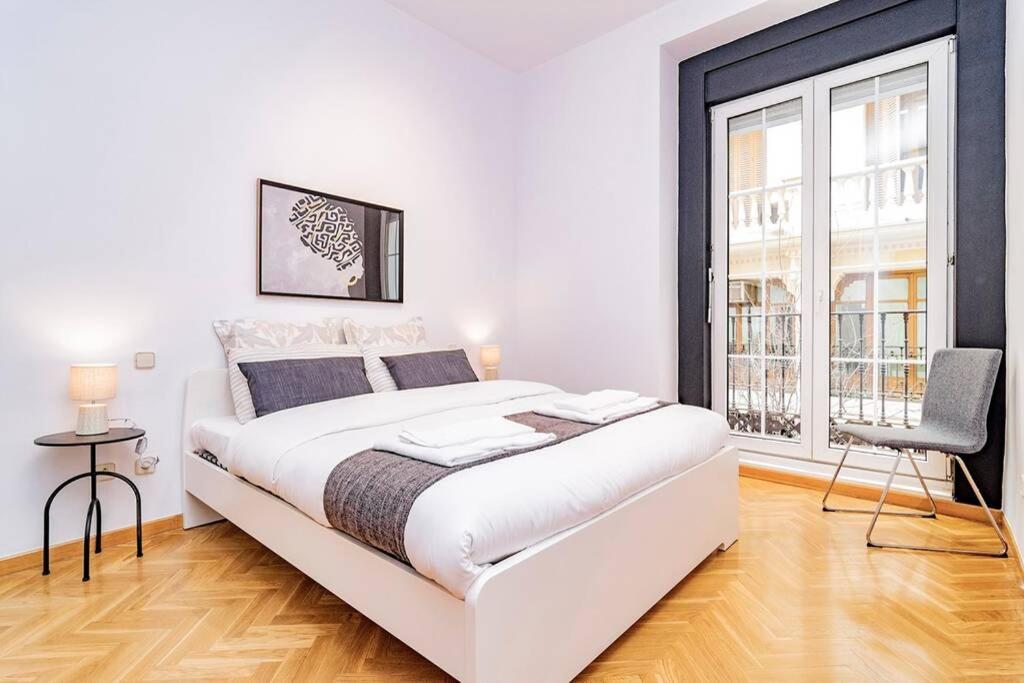 Encantador Apartamento En Chueca Junto A Gran Via, Infantas 1-1 By Batuecas Lejlighed Madrid Eksteriør billede